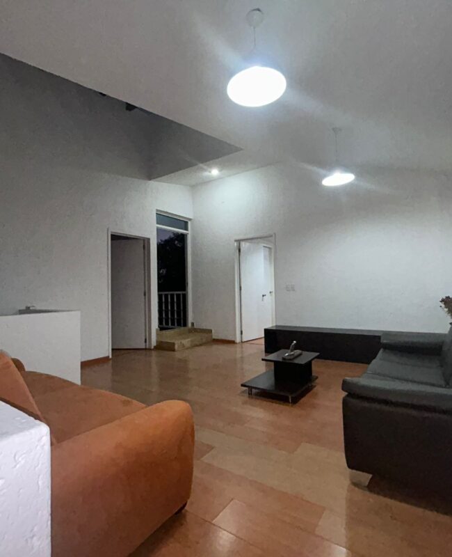 Venta Hermosa casa en Chiluca 4a