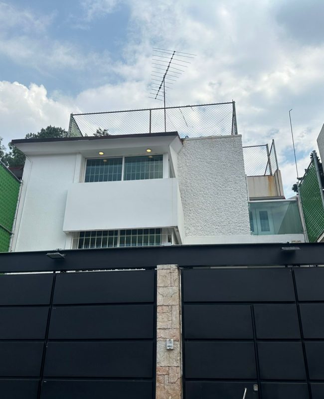Venta casa en Lomas Verdes 1