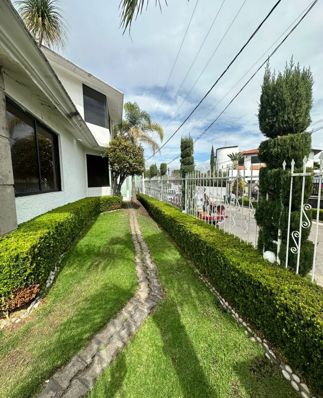 casa renta Sayavedra alberca 16