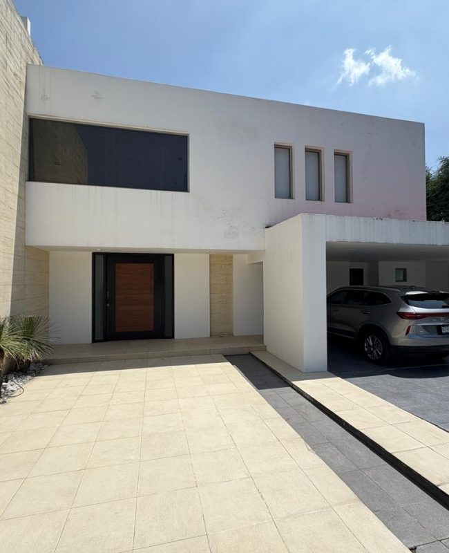 venta casa Valle Econdido 1