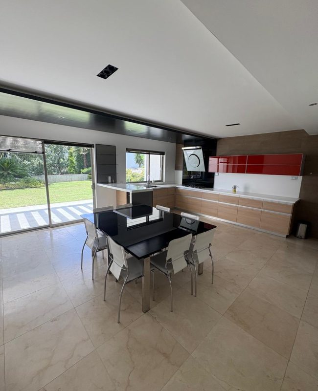 venta casa Valle Escondido 6