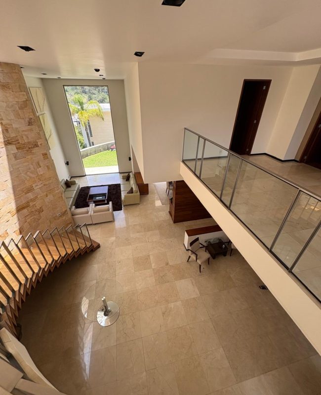 venta casa Valle Escondido 7