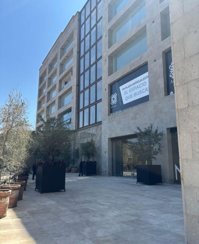 venta depto Plaza Antigua 1