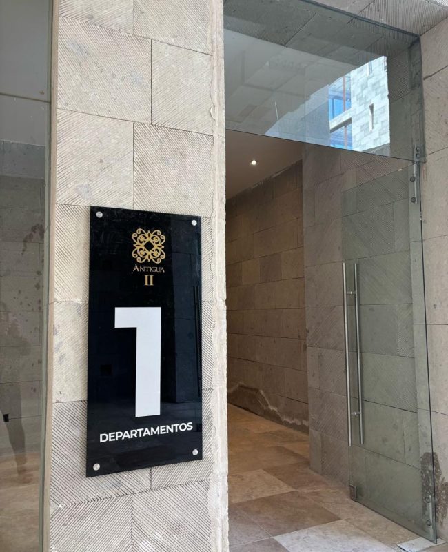 venta depto Plaza Antigua 3